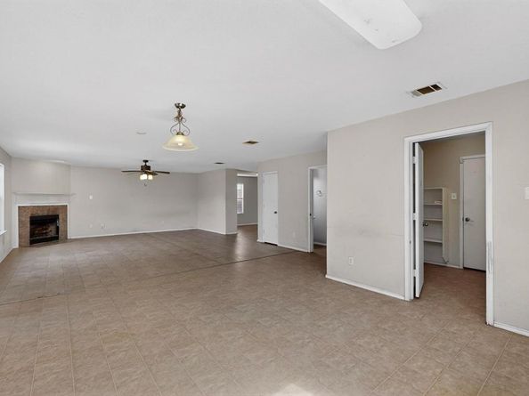 1868  Lynnwood Hills Drive , Fort Worth Texas 76112