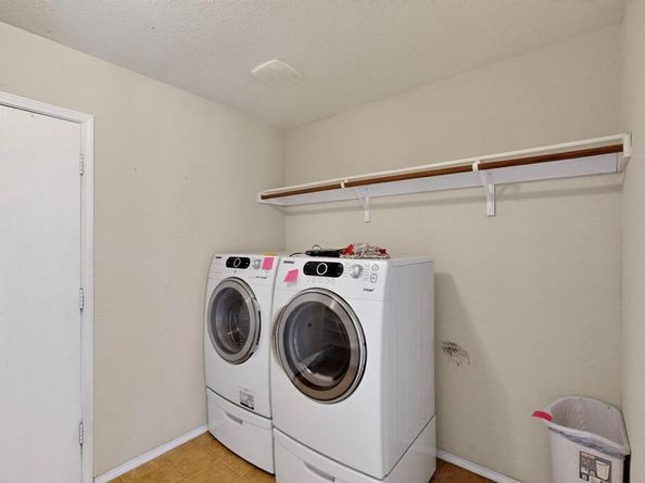 1868  Lynnwood Hills Drive , Fort Worth Texas 76112