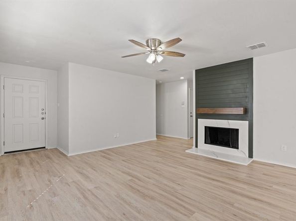 1129  Cottonwood Drive , Crowley Texas 76036