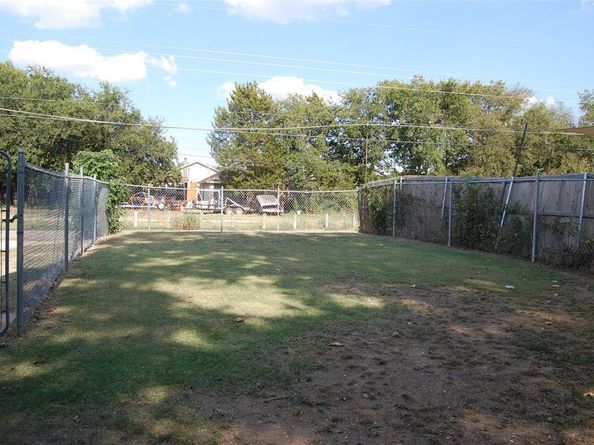 1808  Western Park Drive , Dallas Texas 75211