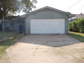 1808  Western Park Drive , Dallas Texas 75211