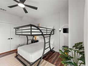 1021  Mobile Street , Dallas Texas 75208