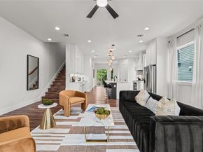 1021  Mobile Street , Dallas Texas 75208