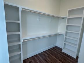 1021  Mobile Street , Dallas Texas 75208