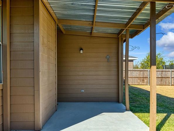 1021  Buffalo Springs Drive , Fort Worth Texas 76140