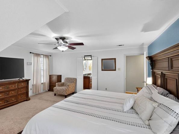 277  Creekwood Drive , Lancaster Texas 75146