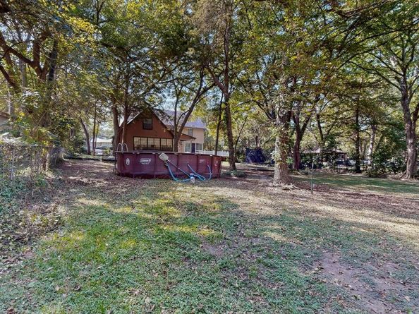 277  Creekwood Drive , Lancaster Texas 75146
