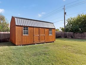 1004  Canyon Drive , Justin Texas 76247