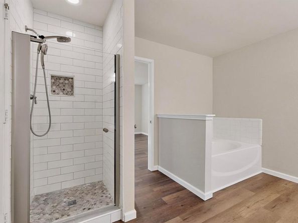 1004  Canyon Drive , Justin Texas 76247