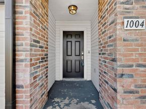 1004  Canyon Drive , Justin Texas 76247
