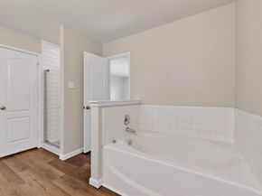 1004  Canyon Drive , Justin Texas 76247