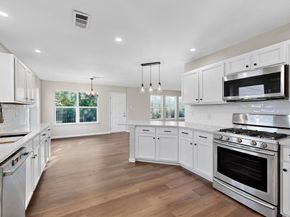 1004  Canyon Drive , Justin Texas 76247
