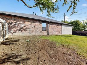 1004  Canyon Drive , Justin Texas 76247