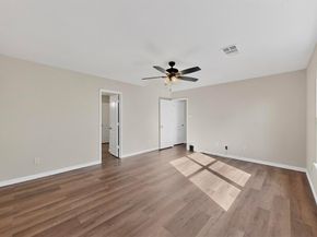 1004  Canyon Drive , Justin Texas 76247