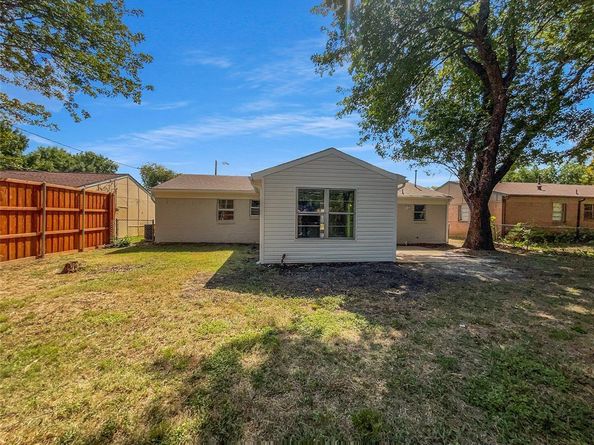 2813 E 15th Street , Plano Texas 75074
