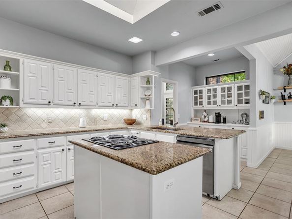 1375  Shores Circle , Rockwall Texas 75087