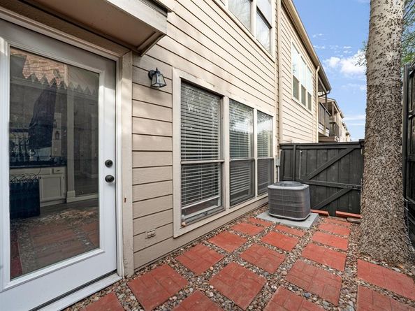 5616  Preston Oaks Road  909, Dallas Texas 75254