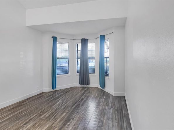 4937  Lomax Drive , Dallas Texas 75227