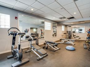 2305  Worthington Street  216, Dallas Texas 75204