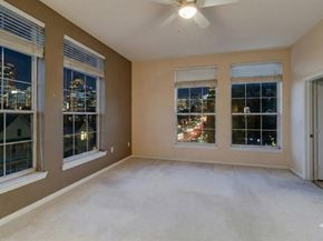 2305  Worthington Street  216, Dallas Texas 75204