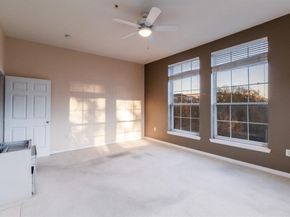 2305  Worthington Street  216, Dallas Texas 75204