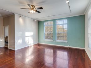 2305  Worthington Street  216, Dallas Texas 75204