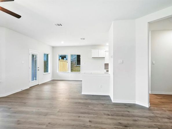 3421  Bar Claims Street , Aubrey Texas 76227