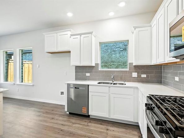 3421  Bar Claims Street , Aubrey Texas 76227