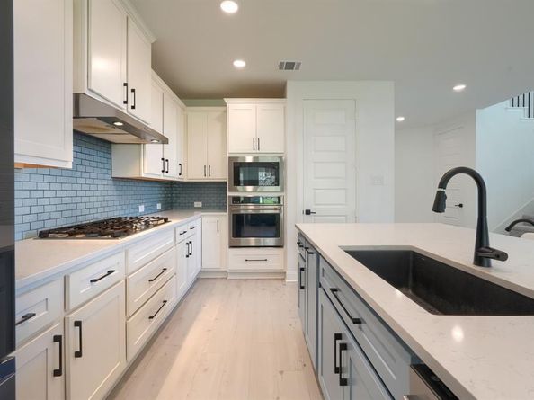 1348  Bay Laurel Road , Fate Texas 75087