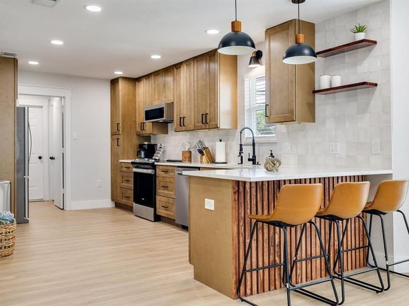 2409  Pebblebrook Court , Grand Prairie Texas 75050