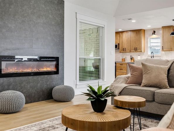 2409  Pebblebrook Court , Grand Prairie Texas 75050