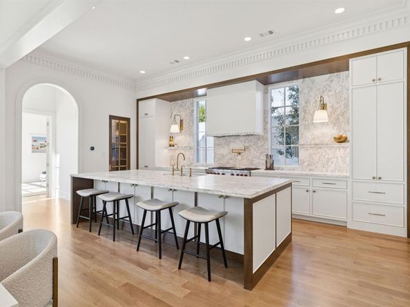 9143  Bluff Hollow Court , Dallas Texas 75220