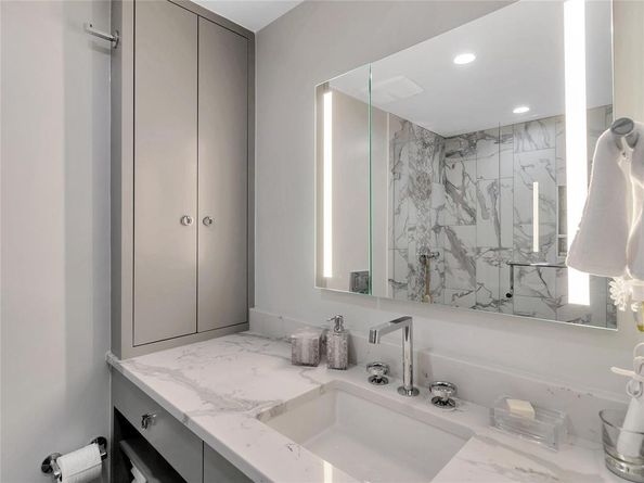 3030  Mckinney Avenue  1006, Dallas Texas 75204