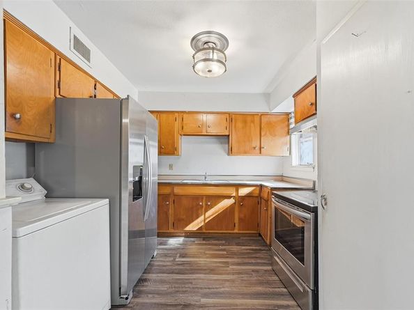 206 W Ridgewood Drive , Garland Texas 75041