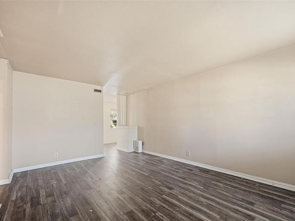 206 W Ridgewood Drive , Garland Texas 75041