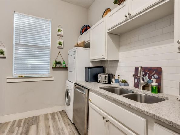 237 W Brooklyn Avenue , Dallas Texas 75208