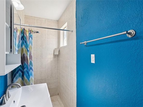 1304 E Lovers Lane , Arlington Texas 76010