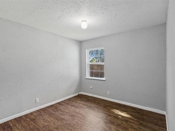 1304 E Lovers Lane , Arlington Texas 76010