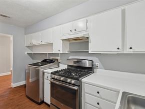 1304 E Lovers Lane , Arlington Texas 76010