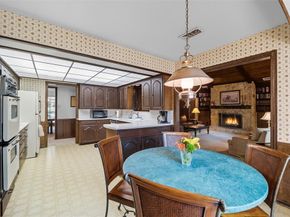 1204  Greenbriar Lane , Arlington Texas 76013