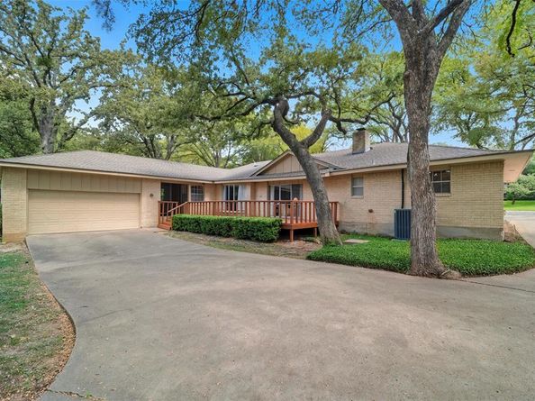 1204  Greenbriar Lane , Arlington Texas 76013
