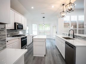 1810  Winterberry Trail , Garland Texas 75040