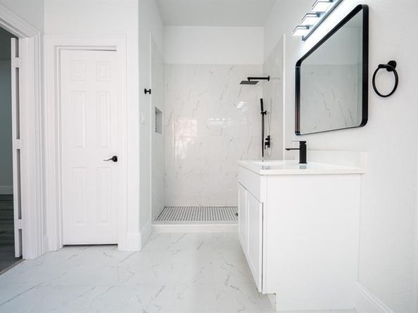 1810  Winterberry Trail , Garland Texas 75040