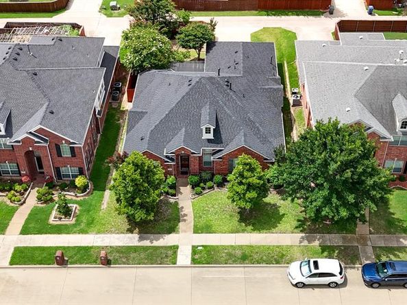 1810  Winterberry Trail , Garland Texas 75040