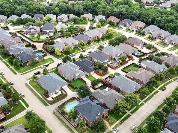 1810  Winterberry Trail , Garland Texas 75040