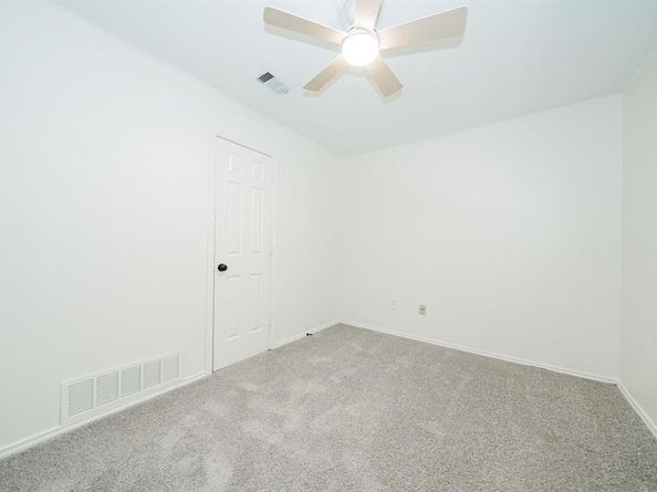 2811  Burlwood Drive , Dalworthington Gardens Texas 76016