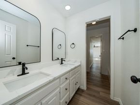 2811  Burlwood Drive , Dalworthington Gardens Texas 76016