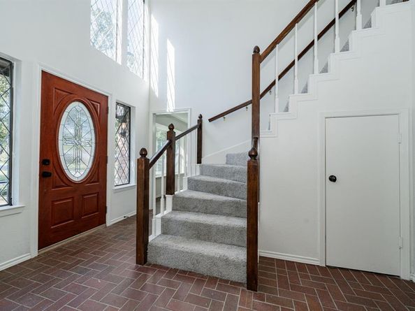 2811  Burlwood Drive , Dalworthington Gardens Texas 76016