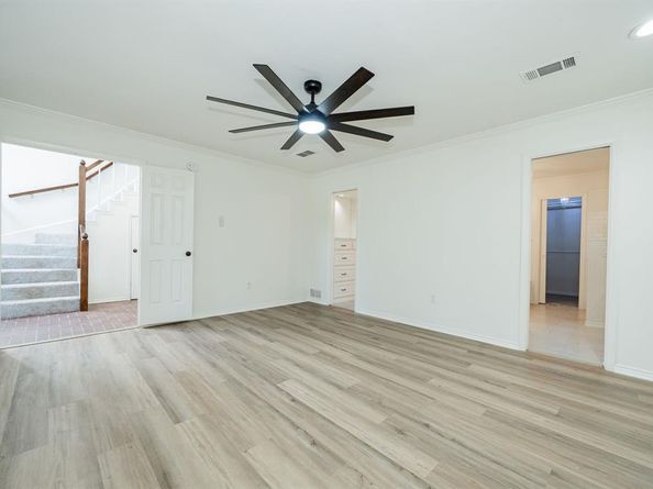 2811  Burlwood Drive , Dalworthington Gardens Texas 76016