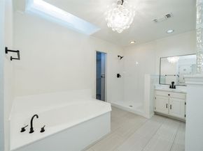 2811  Burlwood Drive , Dalworthington Gardens Texas 76016